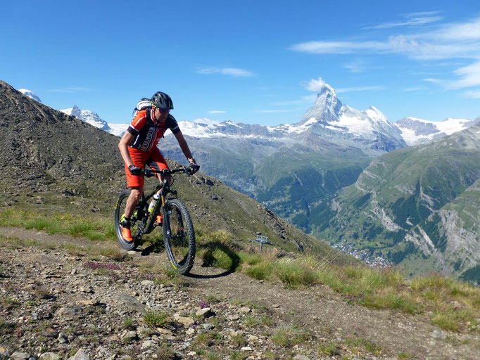 Mit dem Mountainbike unterwegs im Wallis