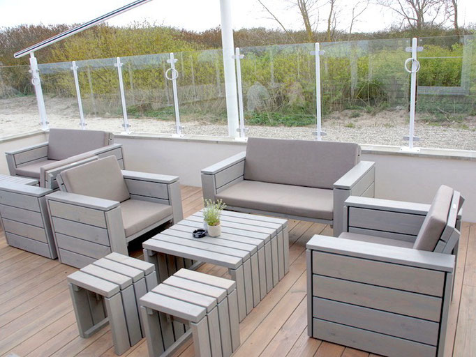 Loungemöbel aus wetterfestem Holz, Oberfläche: Transparent Grau, Standort: Strandliebe Rettin