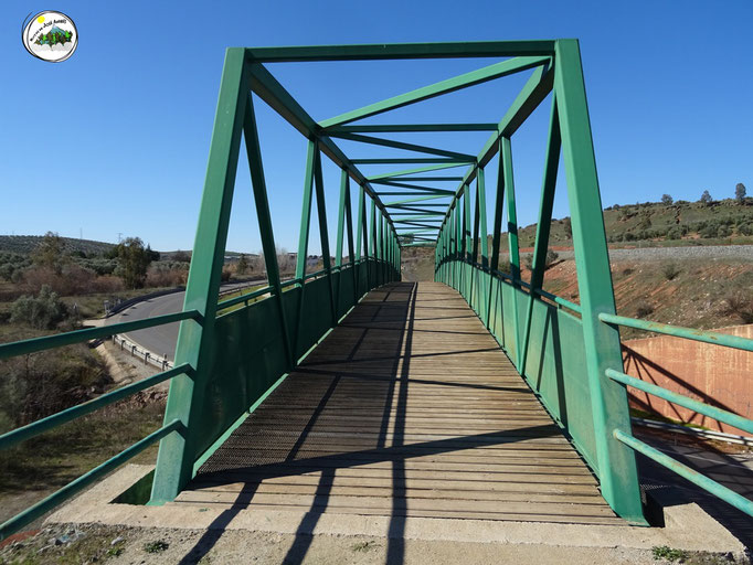 Puente en la Vía Pecuaria y cañada Real de Guadiel. Vía verde.