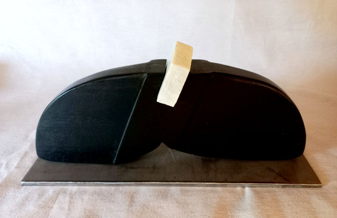 "MéditationII", Abachi et marbre blanc, 38 x 15 x 4, 2023