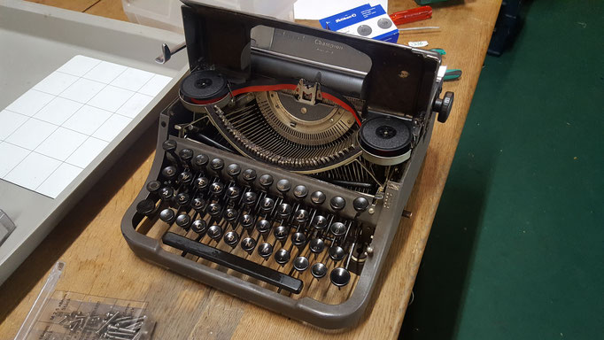 Schreibmaschine Underwood