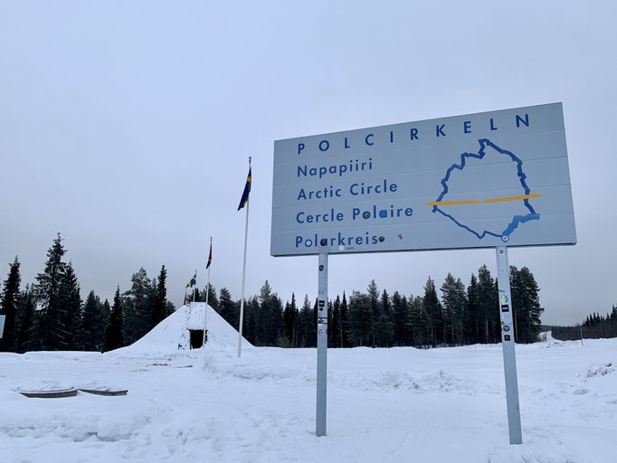 am Polarkreis Richtung Boden
