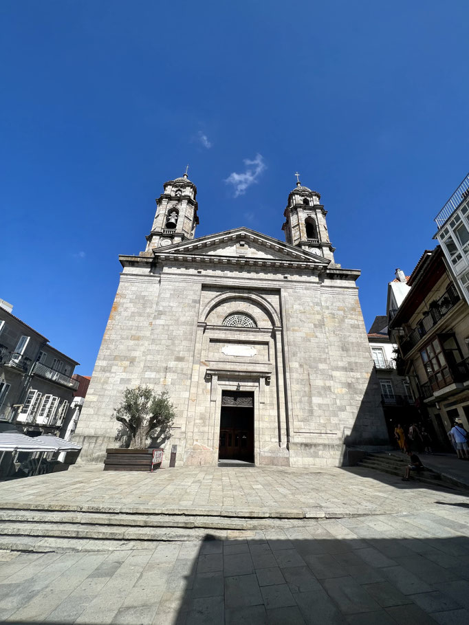 Basílica de Santa María de Vigo (Basilika Santa María de Vigo)