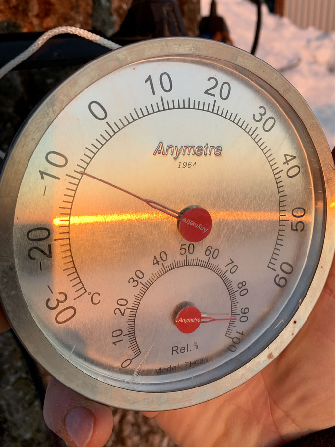 Thermometer mit Morgenstimmung