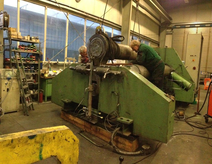 Retrofit einer alten "Schäfer" Rundwalzbiegemaschine