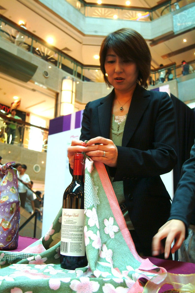 Japanese Style Wrapping Workshop in Singapore シンガポールワークショップ