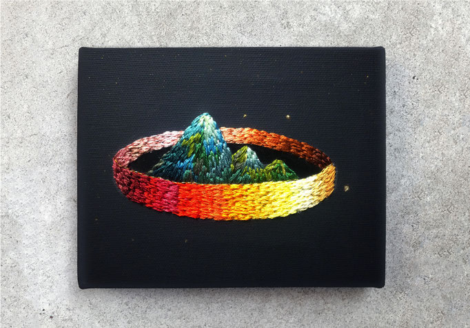   「Ring link」F0キャンバス（140x180mm）、刺繍、アクリル、メディウム、キャンバス
