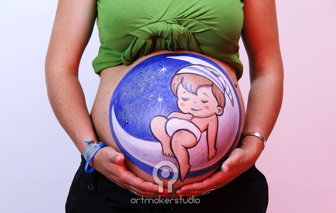 Baby in The Moon Belly Paint Madrid