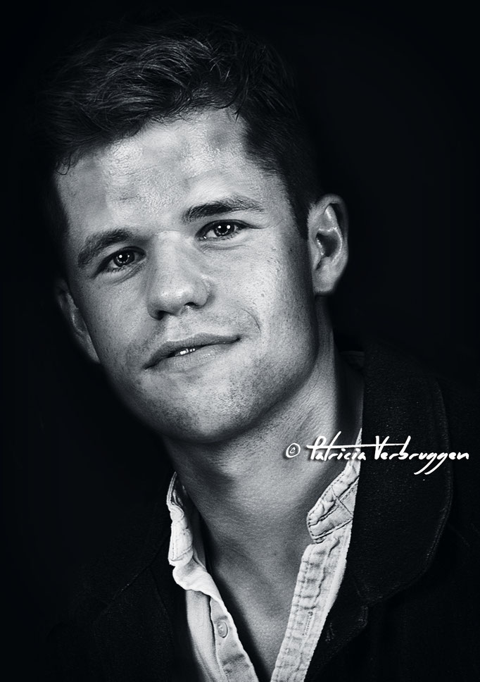 Charlie Carver