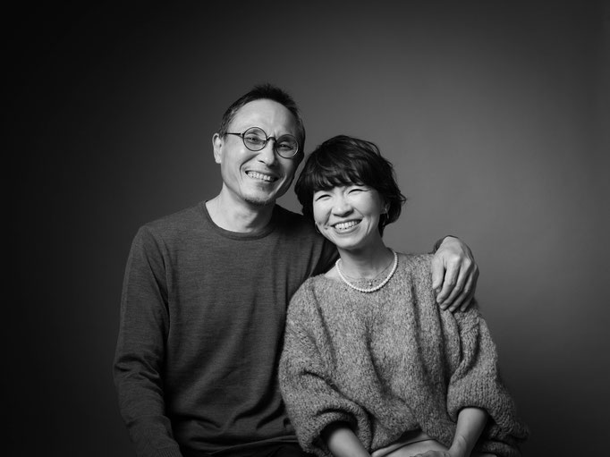 カップルフォト おしゃれで自然な私服での撮影 夫婦や恋人同士の写真 サクラスタジオ フォトグラフィー