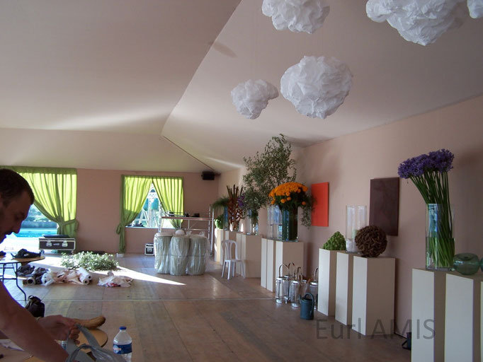 Habillage velum ligot et mur tissus tendu sous structure - Mariage Provencal