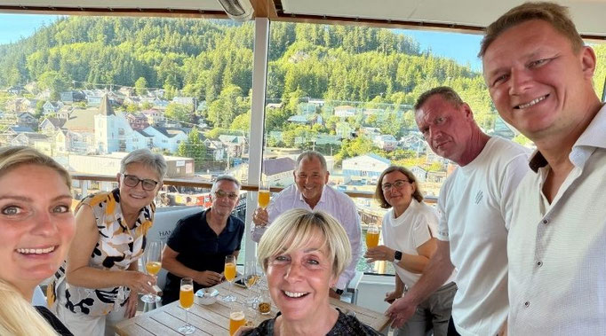 Emocean Reisegruppe auf der HANSEATIC inspiration in Ketchikan in Alaska