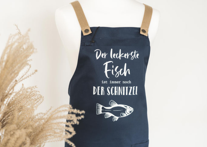 Motivveredelte Kochschürze in der Farbe Marine mit Kontrastapplikation