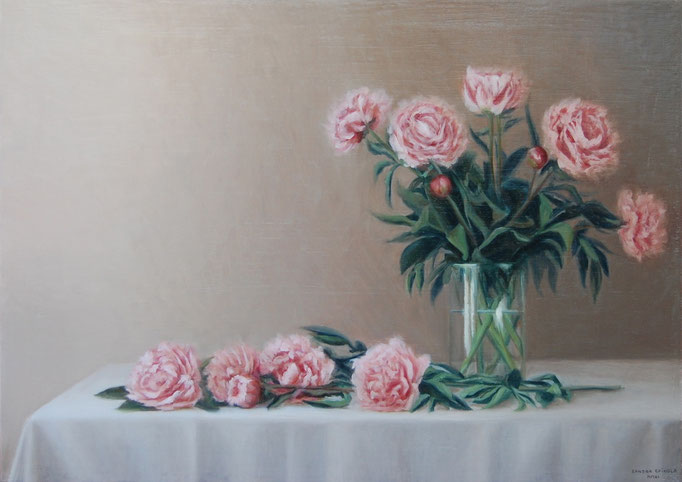 Jarrón con peonias, Oil on canvas mounted on panel, 19 x 27 inches.