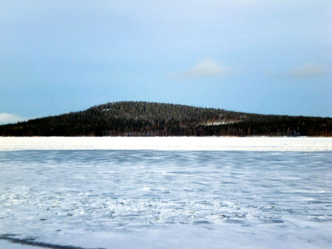 Location, seen from the other side of the bay. No ice streets because of nature reserve