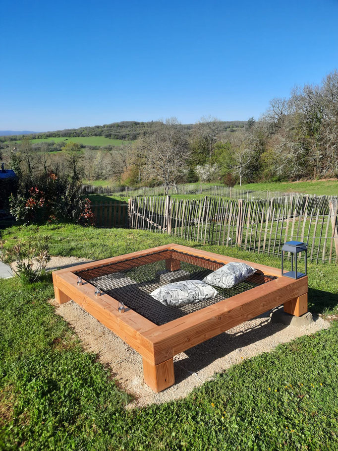 Filet de détente extérieur avec vue de la Suite