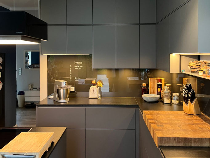 Küche in grau von LMT Design Ludwigsfelde