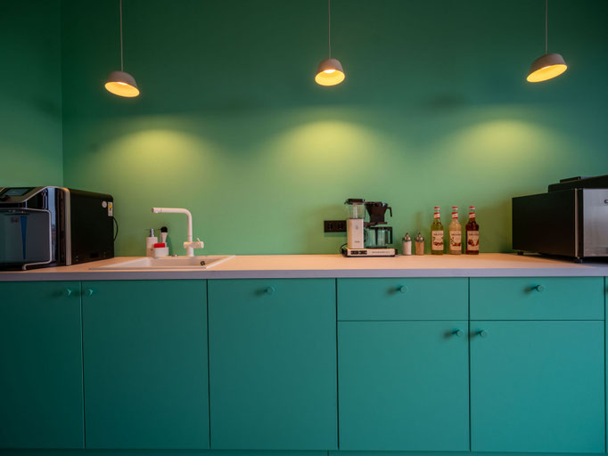Küche in grün von LMT Design Ludwigsfelde