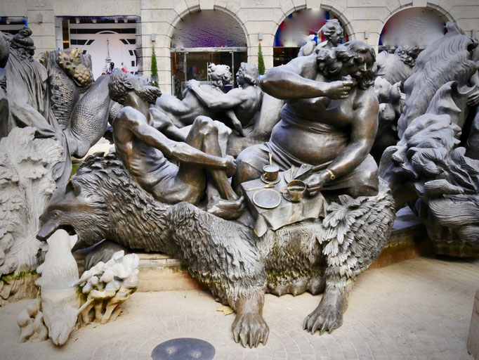 Der "Ehebrunnen " in Nürnberg Sehenswürdigkeiten Deutschland Nürnberg