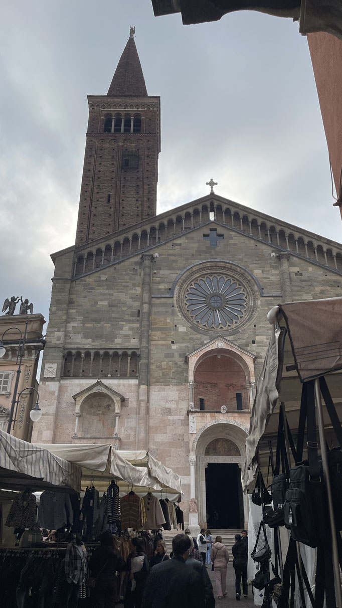 Duomo und Markstände