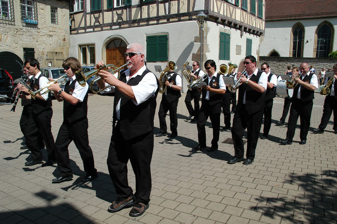 22.06.2008 - Musikverein Jánossomorja gibt Platzkonzert in Illingen