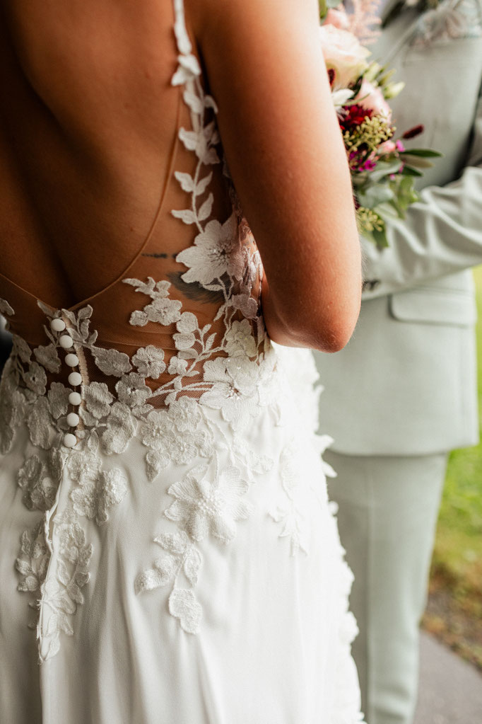 Spitzendetails Brautkleid, weißes Kleid