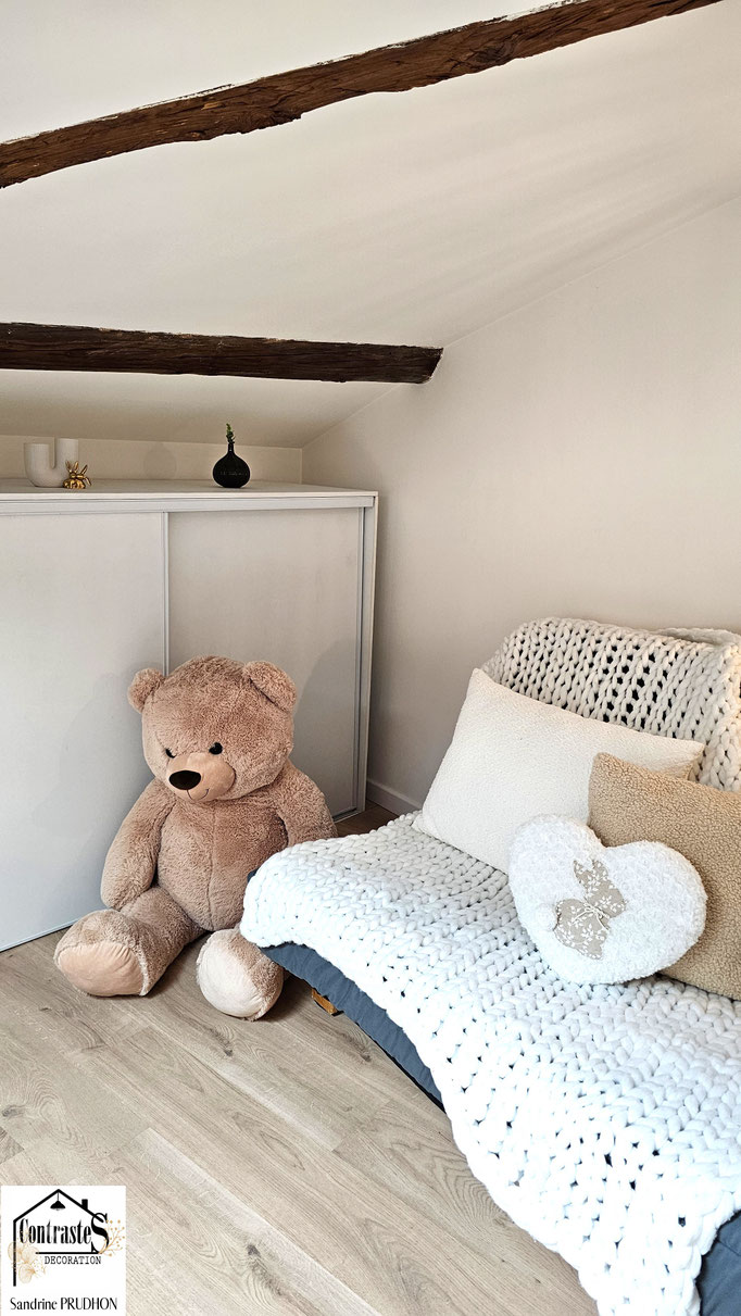 Après aménagement : bureau transformé en chambre de bébé