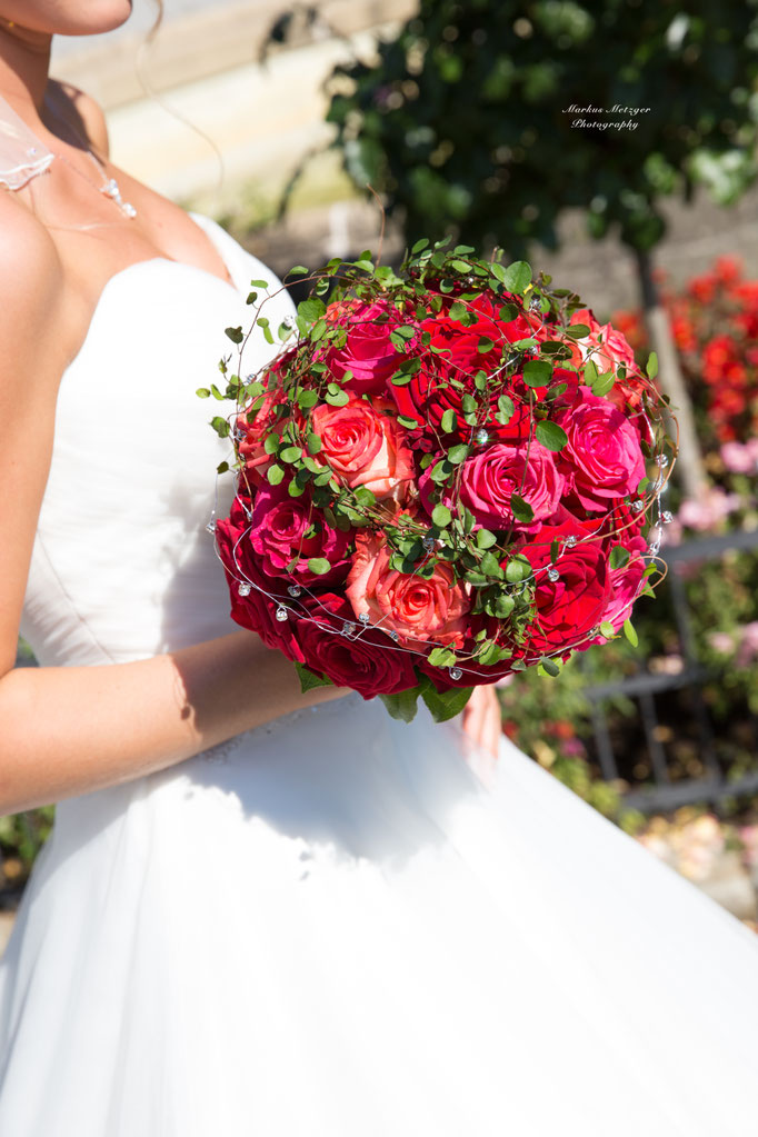 https://www.markus1.de, markus, metzger, fotograf, rems murr kreis, hochzeit, hochzeitsfotograf, welzheim, waiblingen, aalen, alfdorf, schorndorf, schwäbisch gmünd, homepage, fotos, natur, fotografie : schloss hohenstadt, braut mit strauß, brautstrauss