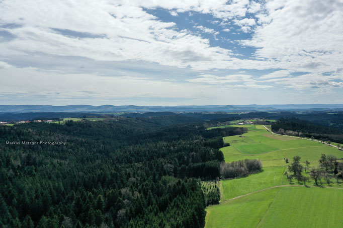 Drohnenfotografie im Rems-Murr-Kreis, Blick auf die Kaiserberge, in Richtung Schwäbisch-Gmünd, Göppingen, Alfdorf, Lorch und Waiblingen. Fotograf mit Drohnenführerschein ist Markus Metzger, www.markus1.de