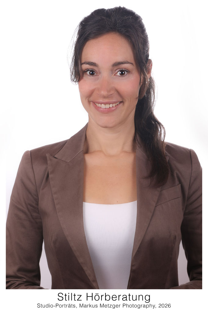 Hörberatung Firmen-Fotos, Studiofotos, https://www.markus1.de, fotograf im rems murr kreis, Stylische Porträts im Studio, Beautyfotografie im Welzheimer Wald und Ostalbkreis