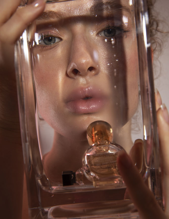 Model Portrait styling mit Vase