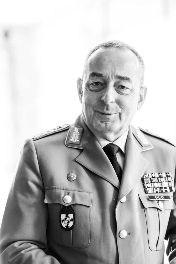 Carsten Breuer, Generalinspekteur der Bundeswehr beim Fotoshooting "Gesichter des Lebens"