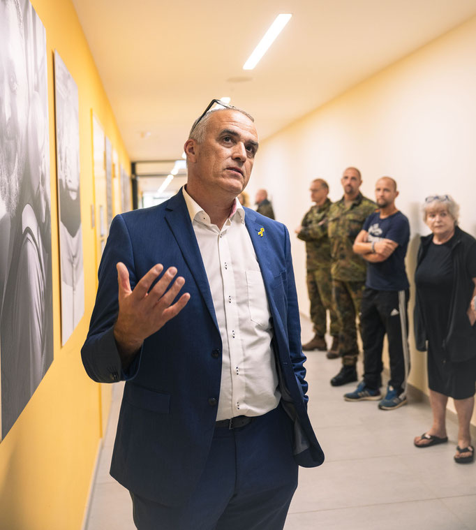 Gesichter des Lebens Fotoausstellung im Ausbildungszentrum des Cyber- und Informationsraum der Bundeswehr