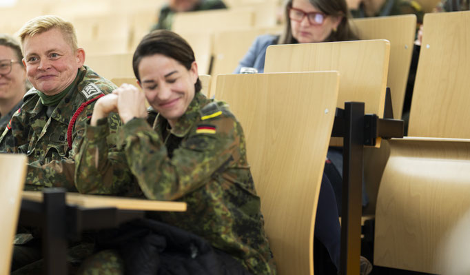 meetbw das Netzwerk der Frauen der Bundeswehr für die Frauen der Bundeswehr fotografiert demipress