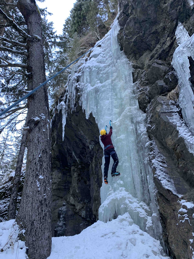 Bergführer Eisklettern Eiskletterkurs Eiskletterführung