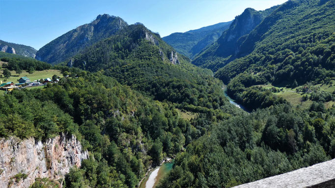 Ausblick von der Durdevica-Tara- Brücke auf den Tara Canyon