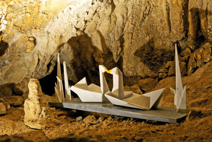 cini, marmo bianco Carrara
