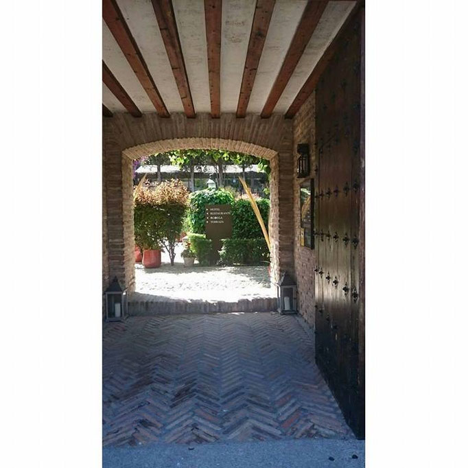 La entrada del Hotel Hacienda del Cardenal
