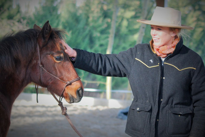 Haylee mit ihrer neuen Besitzerin Kathrin Weidner (von Copper Mountain - Horsemen's ranch and lodge)