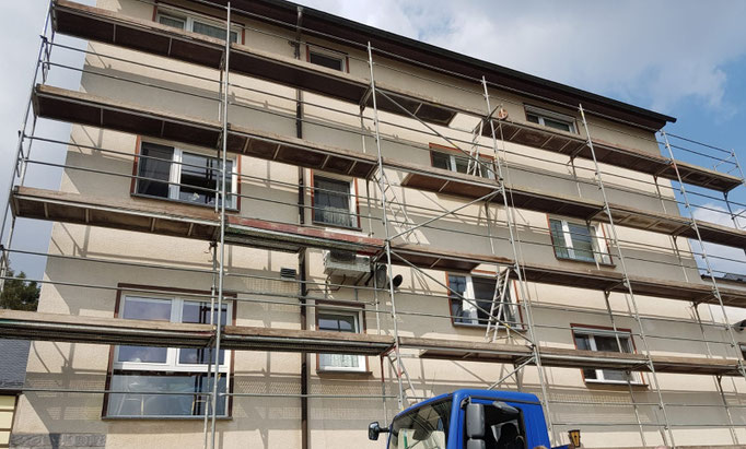 Gerüstbau Martin in 09579 Grünhainichen- Gerüst für einen neuen Fassadenanstrich