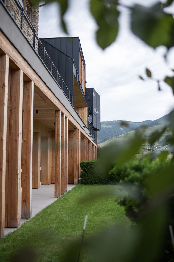 Excelsior Dolomites Resort • Wellnesshotel in St. Vigil in Enneberg - Südtirol • Member of Mountain Hideaways • ©MelaHipp _fullwidth-gallery-splash