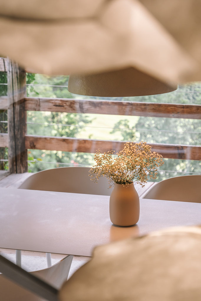 Jägersberg – your happy place in the Bavarian Alps High above Oberstdorf, where comfort feels natural and the view never gets old. Member of Mountain Hideaways ©Mela Hipp