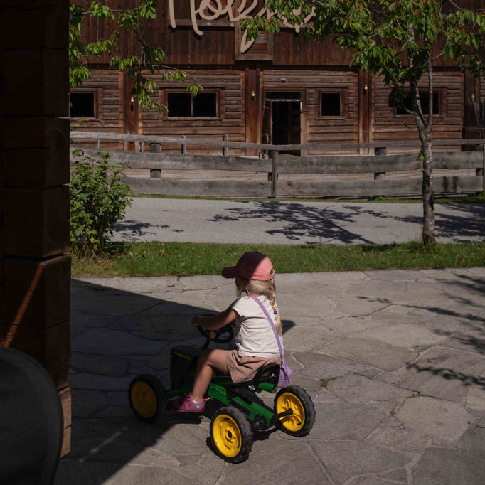 Feriendorf Holzleb’n, Familienhotel - Grossarl- Urlaub in Salzburg/Österreich … Member of Mountain Hideaways - die schönsten Hotels in den Alpen ©Mela Hipp