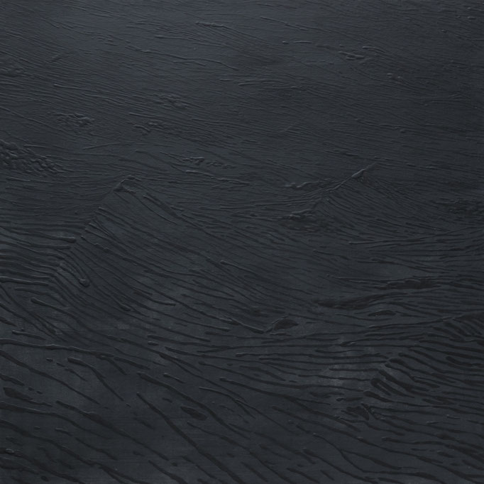 empty #27 / 2019 year / cloth, mineral pigment, nikawa, gel medium, acrylic pigment / H72.7 × W72.7 cm 