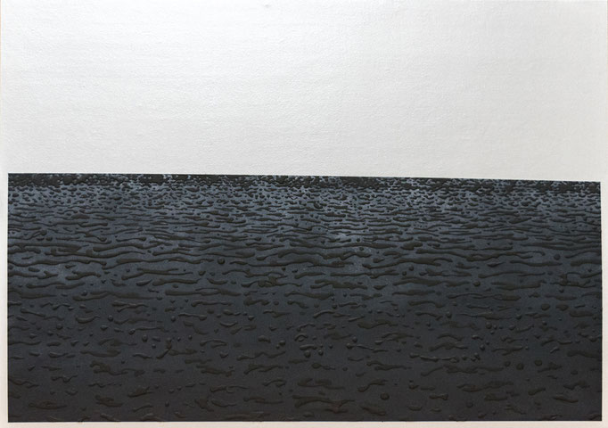framework #1(empty #29) / 2019 year / cloth, mineral pigment, nikawa / H51.5 × W72.8 cm 