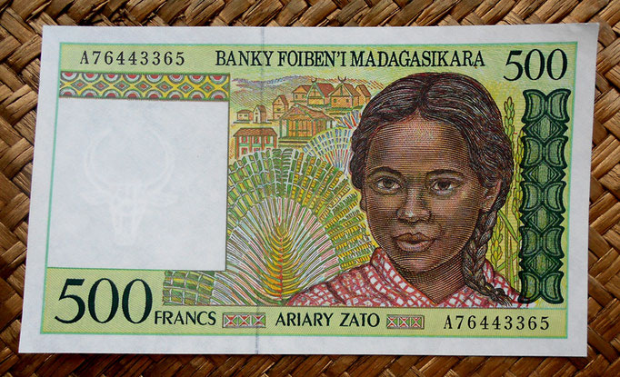 Madagascar 500 francos - 100 ariary 1994 (128x78mm) pk.75 anverso