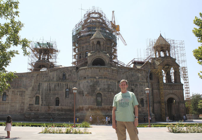 desde la Catedral de Echmiadzin (Patrimonio UNESCO armenio)