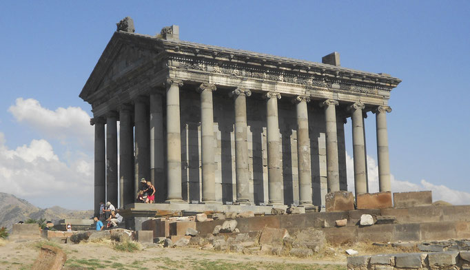 Templo de Garni s.I -Armenia