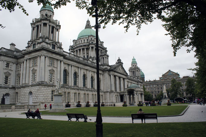 El City Hall de Belfast, exteriores y jardines