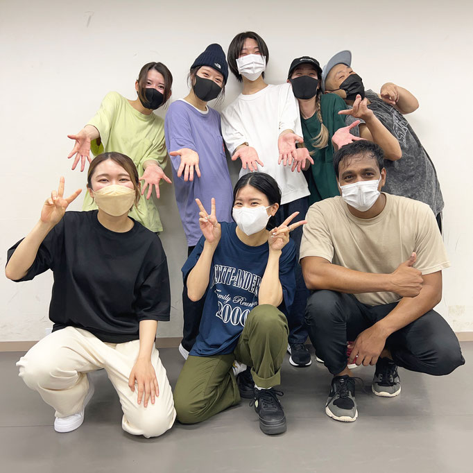 土曜日20時クラスに、社会人のミホちゃんが入会してくれました♪西千葉スタジオ、盛り上がっています♪